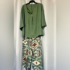 🟢🟤SHEIN Curve 2XL Green Top and Multi Color Pants